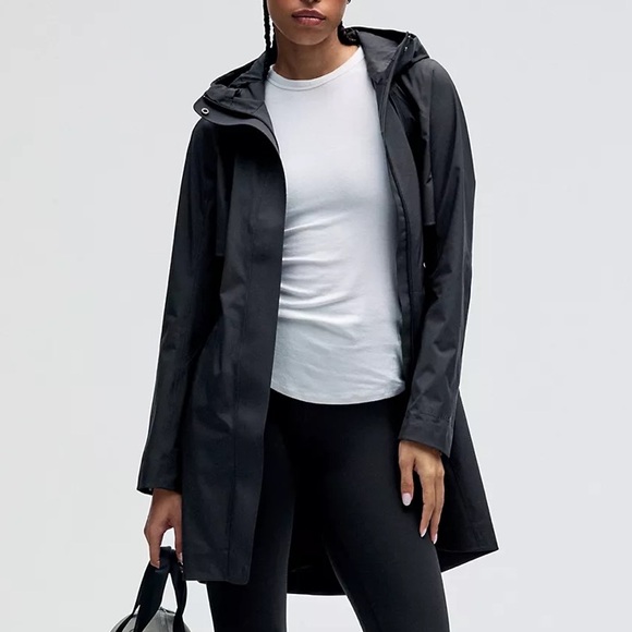 Lululemon Rain Rebel Jacket women size 2 - Picture 1 of 15